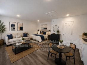 Building Photo - 10977 Pope Ave