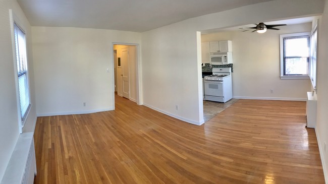 Building Photo - 1704 Grand Ave