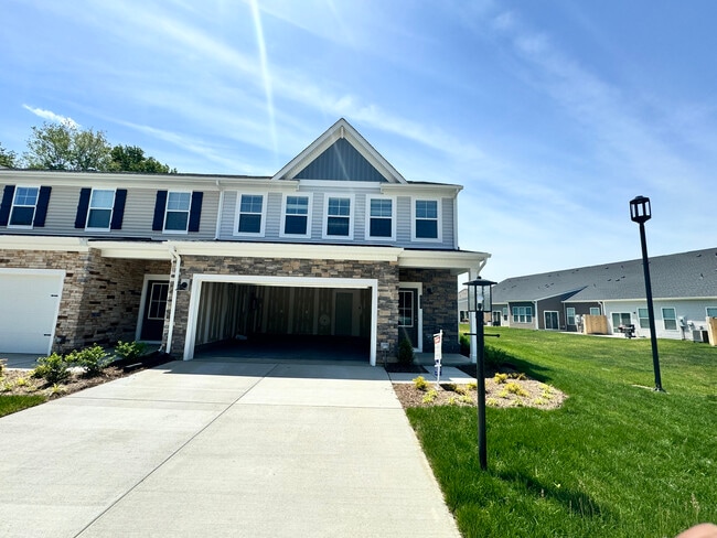 Foto del edificio - 701 Englewood Farms Dr