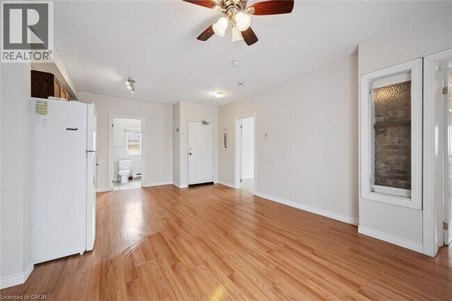 Photo du bâtiment - 159 Church St