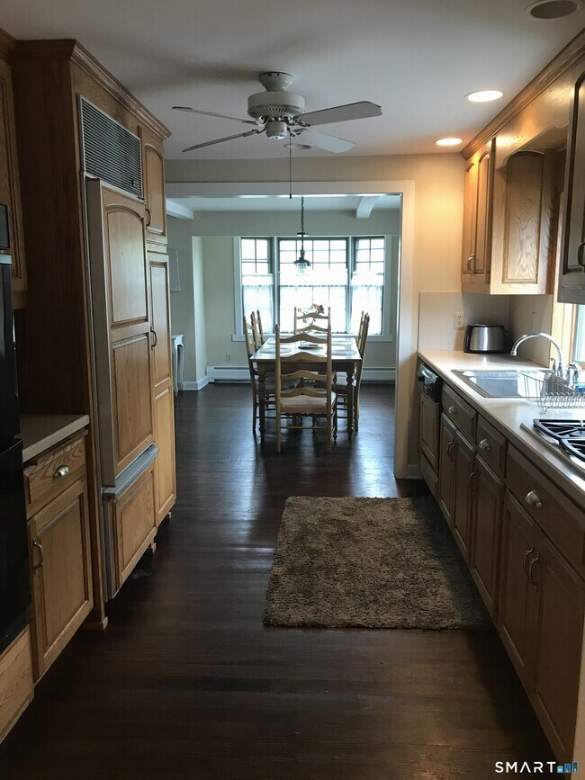 Building Photo - 892 Reef Rd