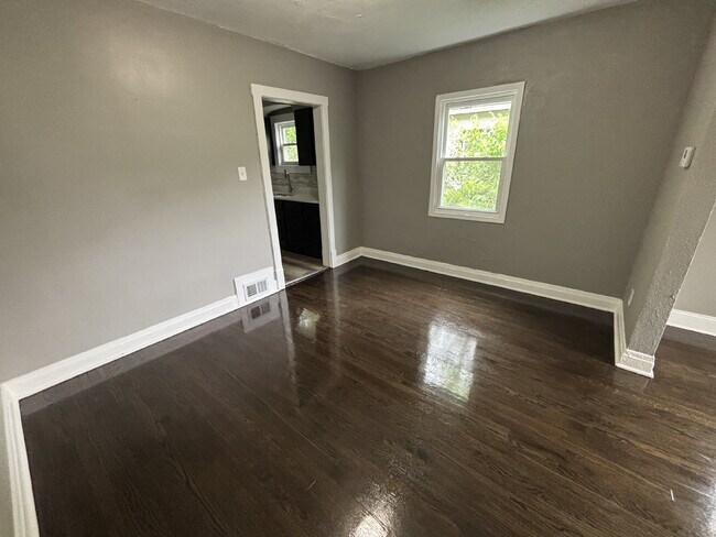Foto del edificio - Ranch Style Home in Gary!