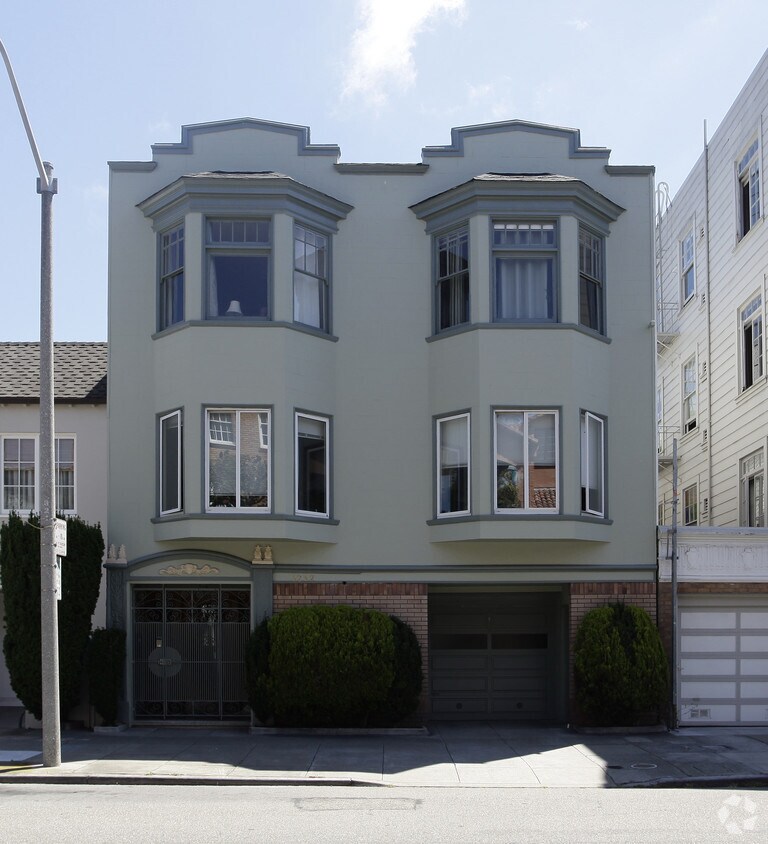 Building Photo - 3232 Gough St