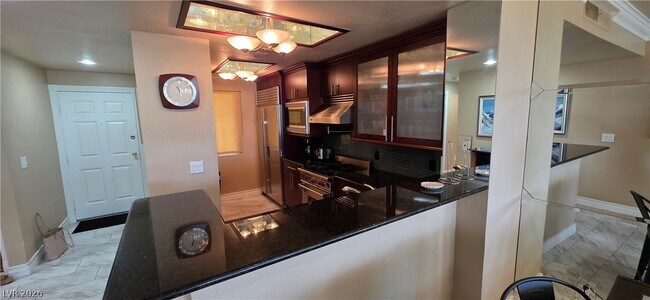 Foto del edificio - 270 E Flamingo Rd
