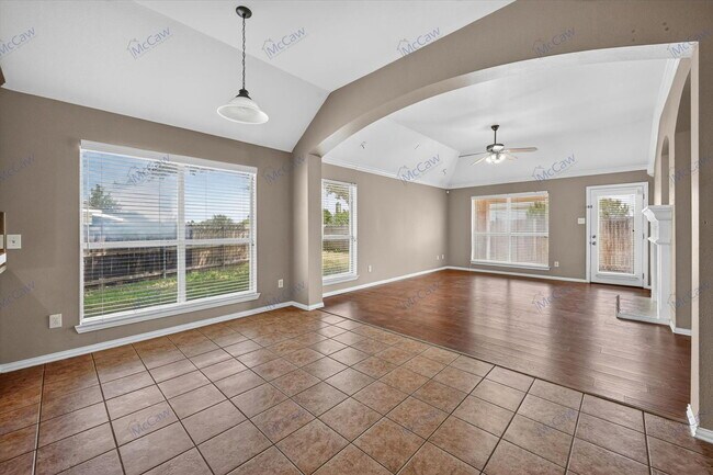 Foto del edificio - 9068 Weller Ln