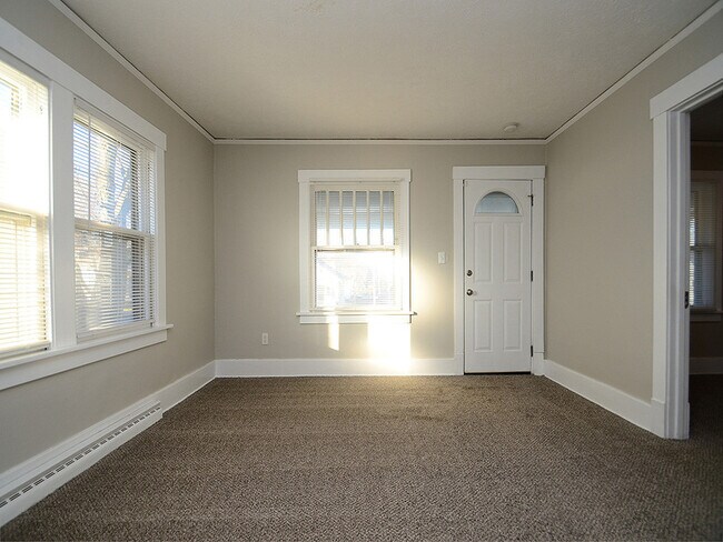 Building Photo - 3361 N 59th St