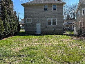 Building Photo - 783 Leonard St