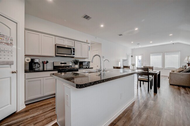 Building Photo - 24307 Oriole Summit Dr