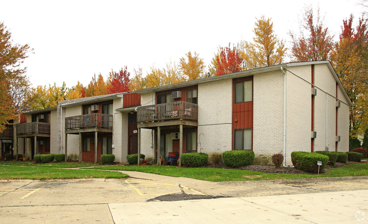 Maple Grove Apartaments - Maple Grove Apartments