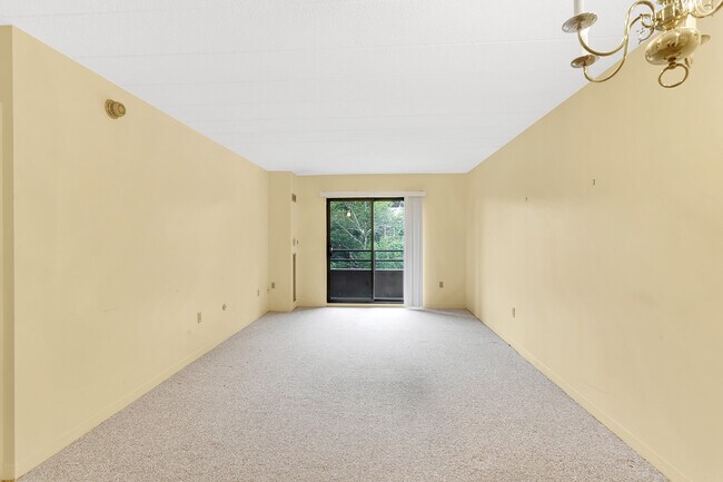 Foto del edificio - 5715 Beacon St