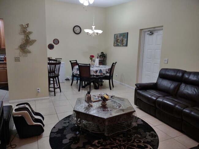 Foto del edificio - 3636 Alder Dr