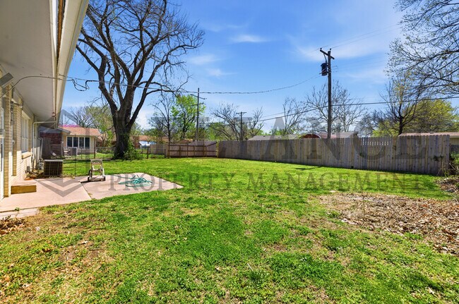 Foto del edificio - 9711 W Birch Ln