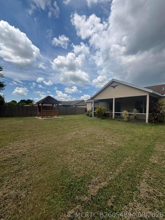Foto del edificio - 2274 SE Longhorn Ave