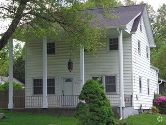 Building Photo - 314 Old Rte 304