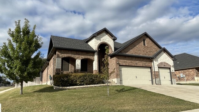 Building Photo - 6201 Morganite Ln