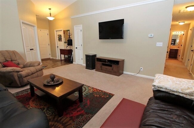 Foto del edificio - 3 Bed, 2 Bath + Office/Den with Fenced Yard in Lafayette