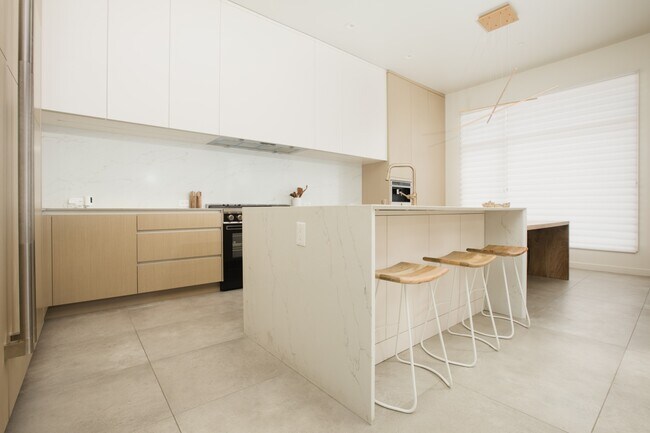 Foto del edificio - 1731 Capitol Ave