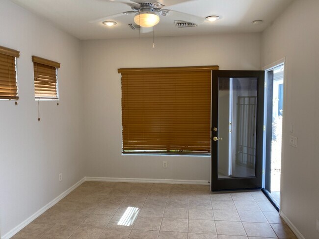 Foto del edificio - 43 Braelinn Dr