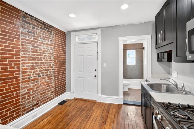 Building Photo - 2228 Gravois Ave
