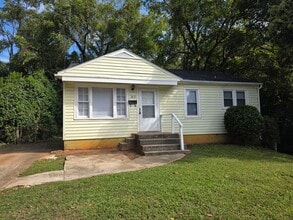 Building Photo - 1813 3rd St E