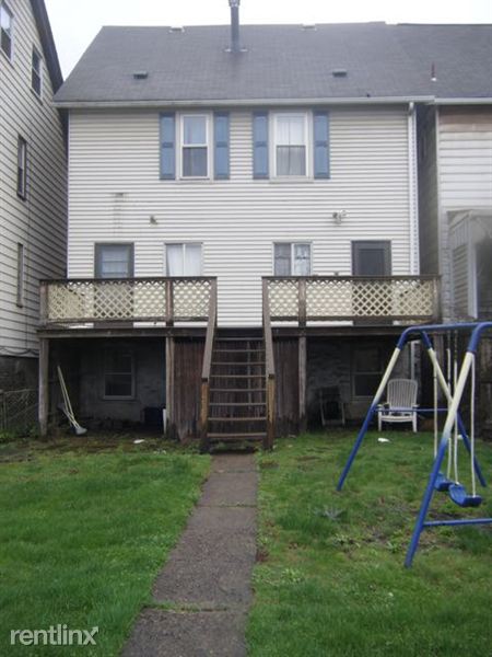 Building Photo - 312 Glosser St