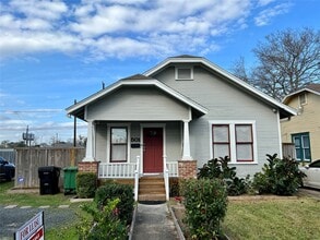 Building Photo - 501 E 28th St