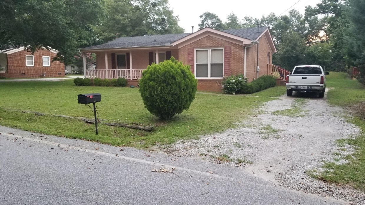 1123 Creek St, Wrens, GA 30833 House Rental in Wrens, GA