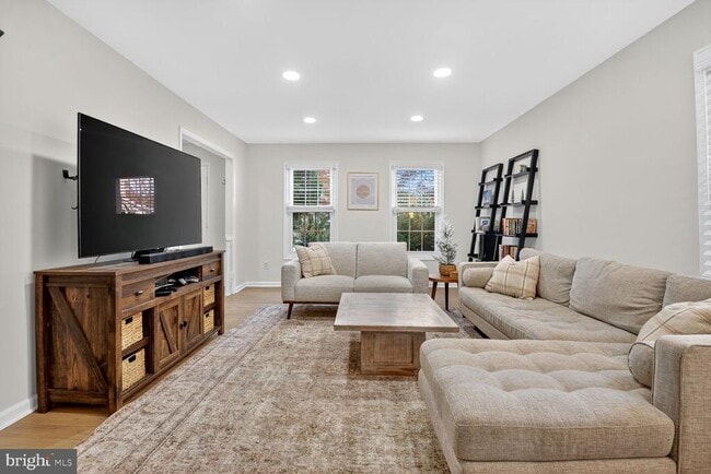 Building Photo - 3725 Krysia Ct