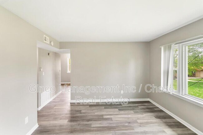 Foto del edificio - 1021 Tollview Ave
