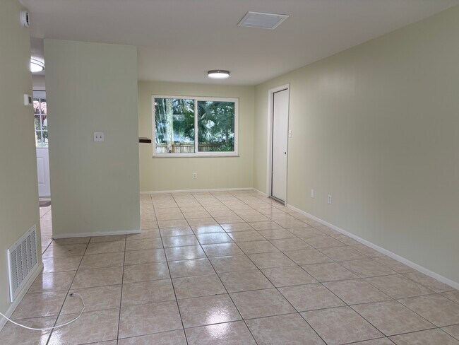 Building Photo - 2817 Dovewood St