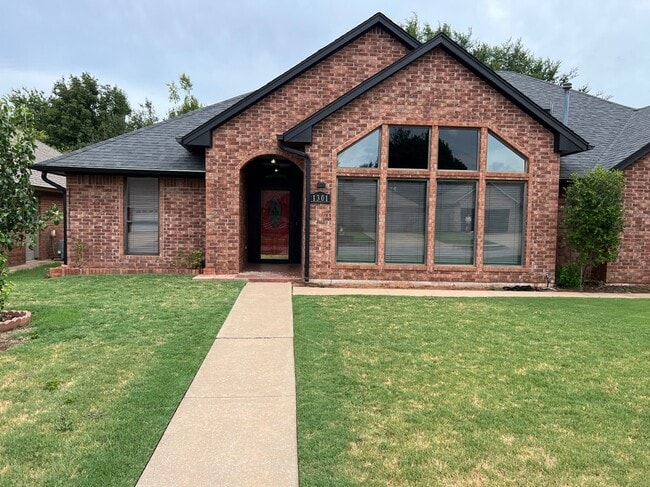 Building Photo - 1301 Copperfield Dr