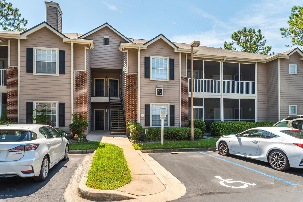 Foto principal - 10000 Gate Pkwy