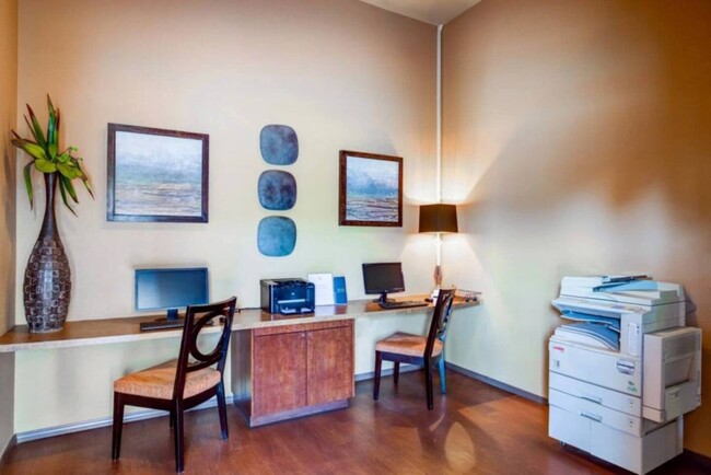 Foto del edificio - 7900 E Princess Dr