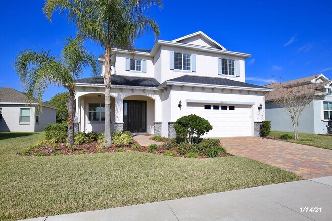 Foto del edificio - Beautiful 4/2.5 Spacious Home with a Loft ...