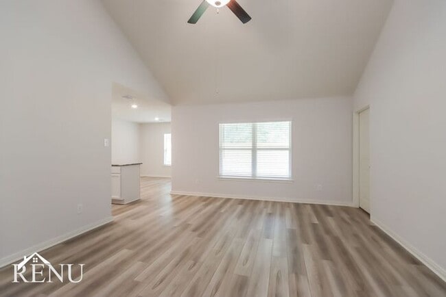 Foto del edificio - 10478 Sweetwater Creek Dr
