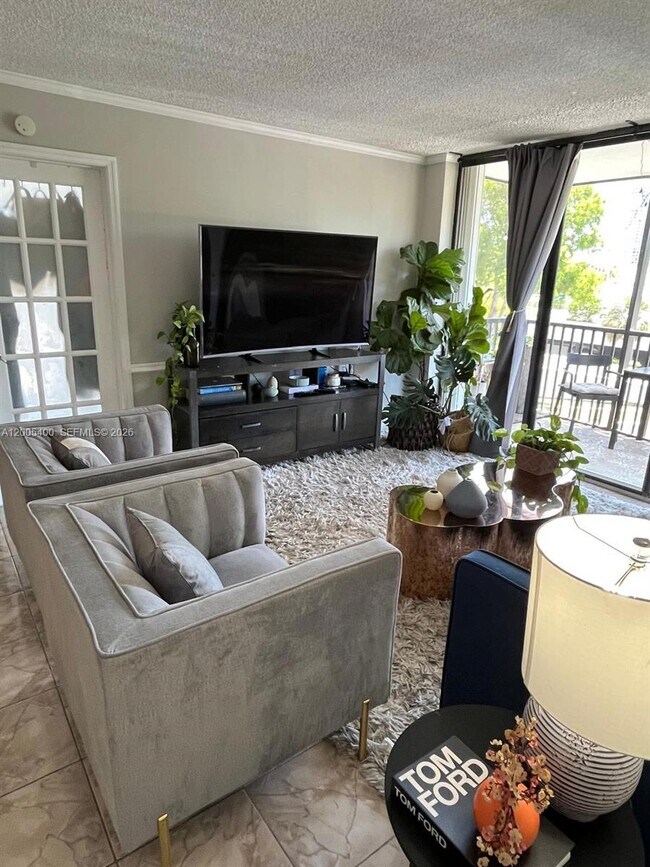 Foto del edificio - 3475 N Country Club Dr