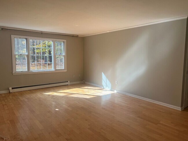 Foto del edificio - 416 Springbrook Cir