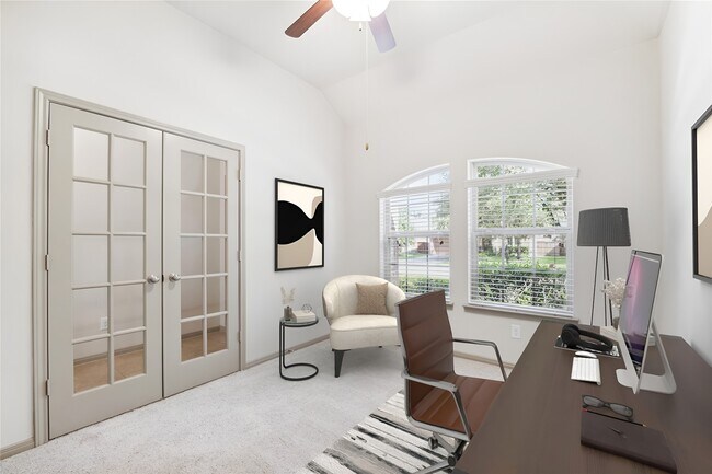 Foto del edificio - 24127 Via Renata Dr