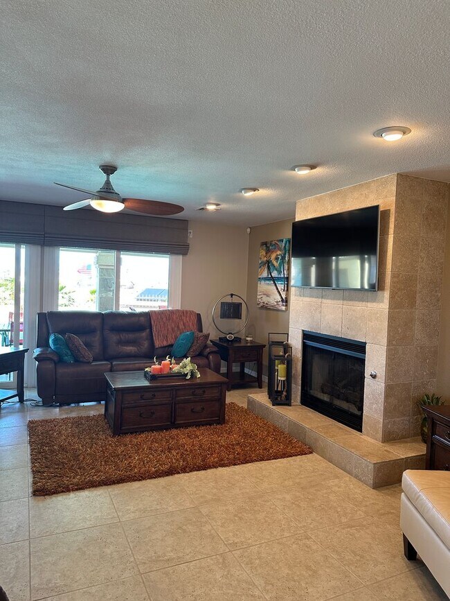 Foto del edificio - Summer short term furnished Pool home - Available May 1st. 2026 through October 31st. 2026 (3 mon...