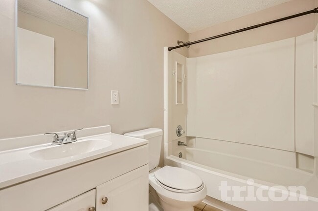 Foto del edificio - 1743 Napa Valley Ct SE