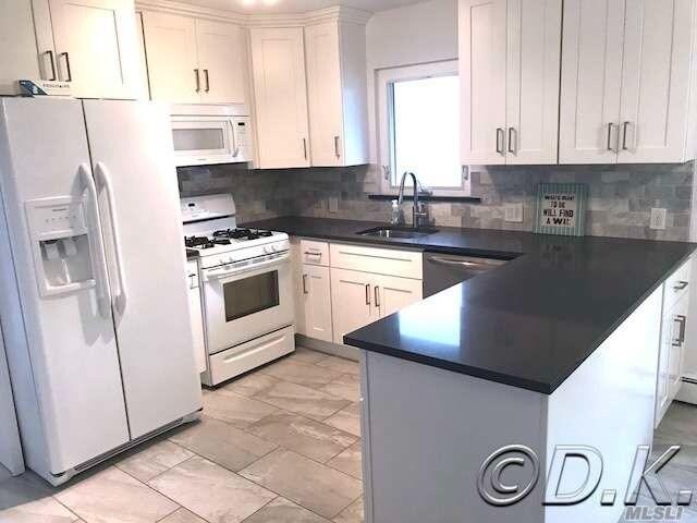 Primary Photo - 560 W Fulton St