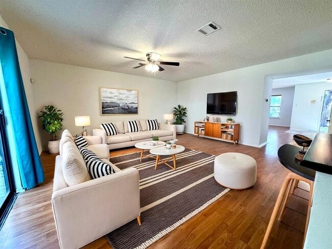 Building Photo - 2009 Marysol Trail