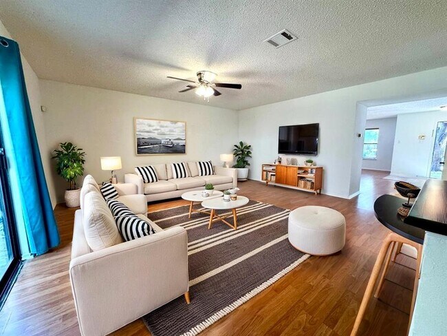 Foto del edificio - 2009 Marysol Trail