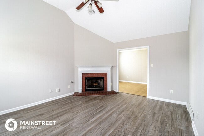 Building Photo - 1052 Cross Wood Ln