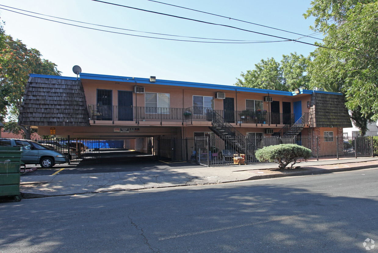 Building Photo - Madison Apartments