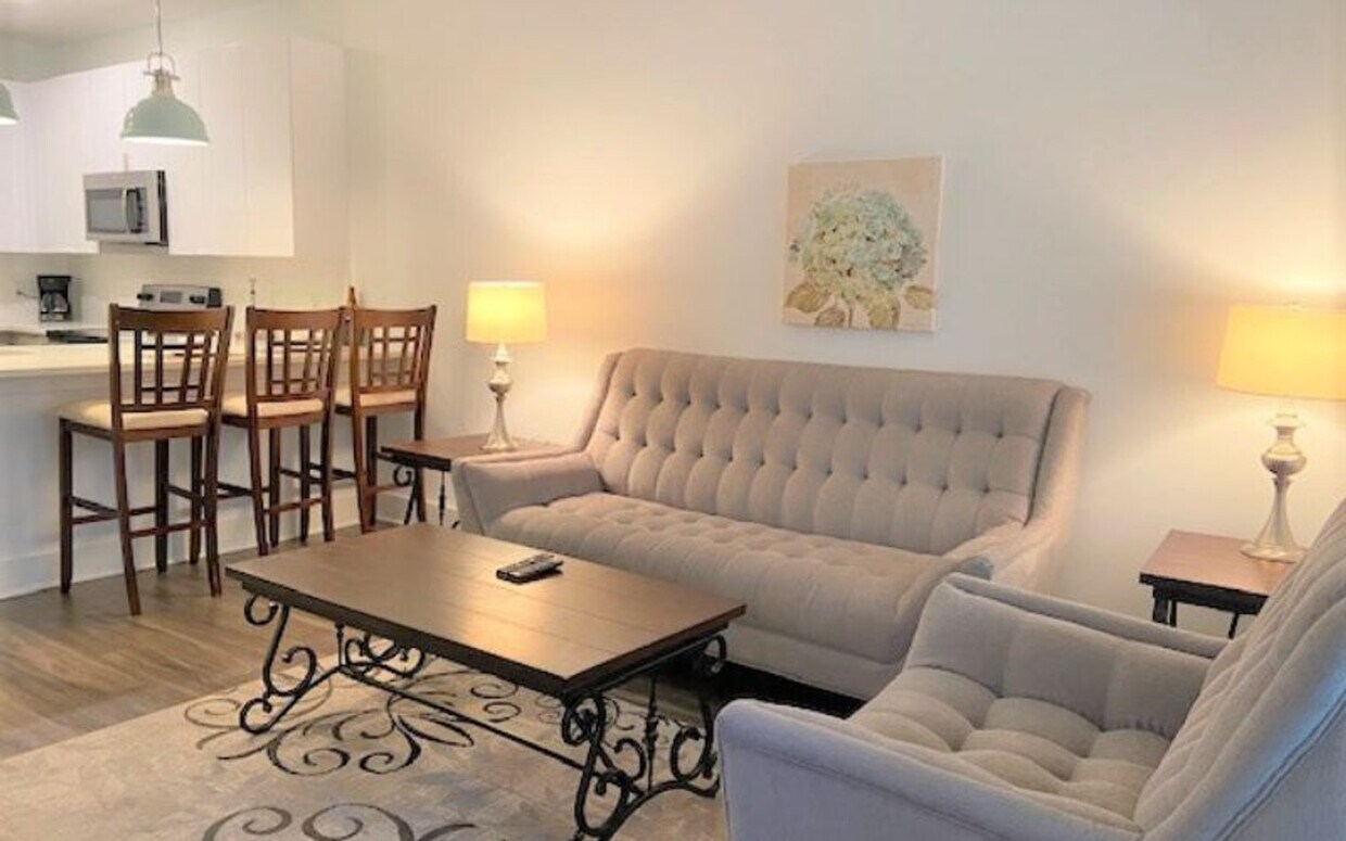 Foto principal - 392 Ashley Ave NE