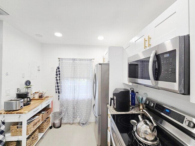 Foto del edificio - 7807 Golf Cir Dr