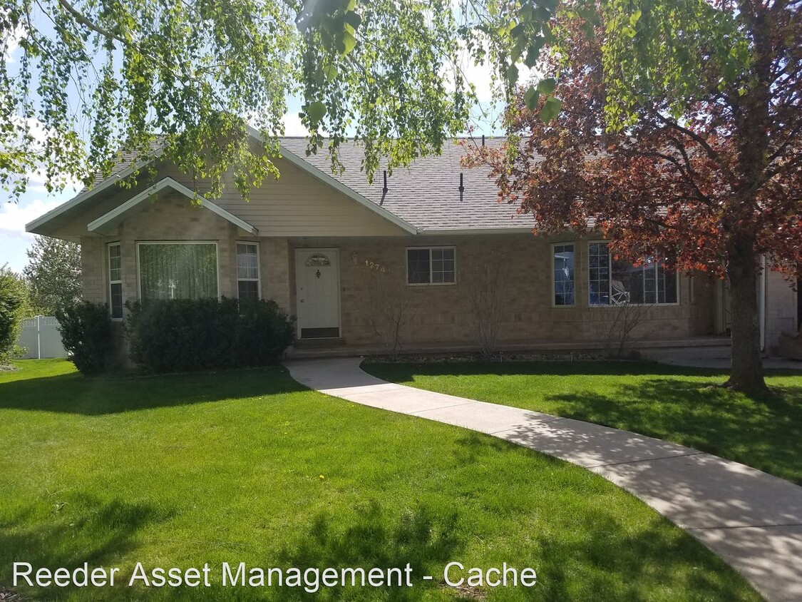 Primary Photo - 4 br, 3.5 bath House - 1274 Orchard Heights