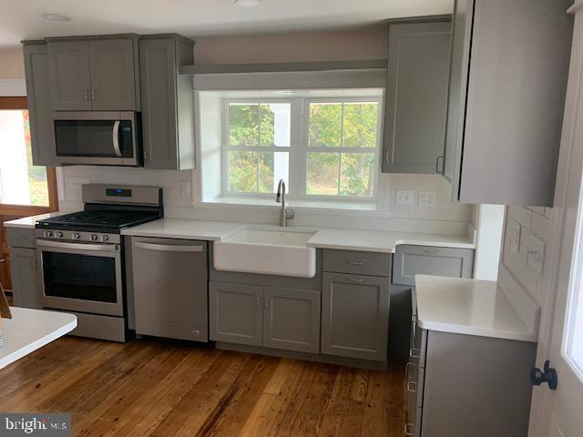 Foto principal - 275 Pine Valley Rd