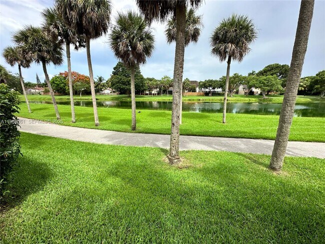 Foto del edificio - 14832 SW 104th St